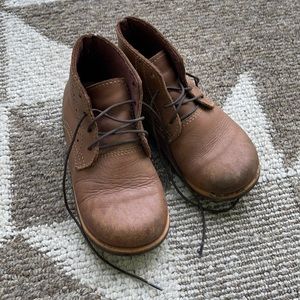 Adelisa and co boots for kids size 27